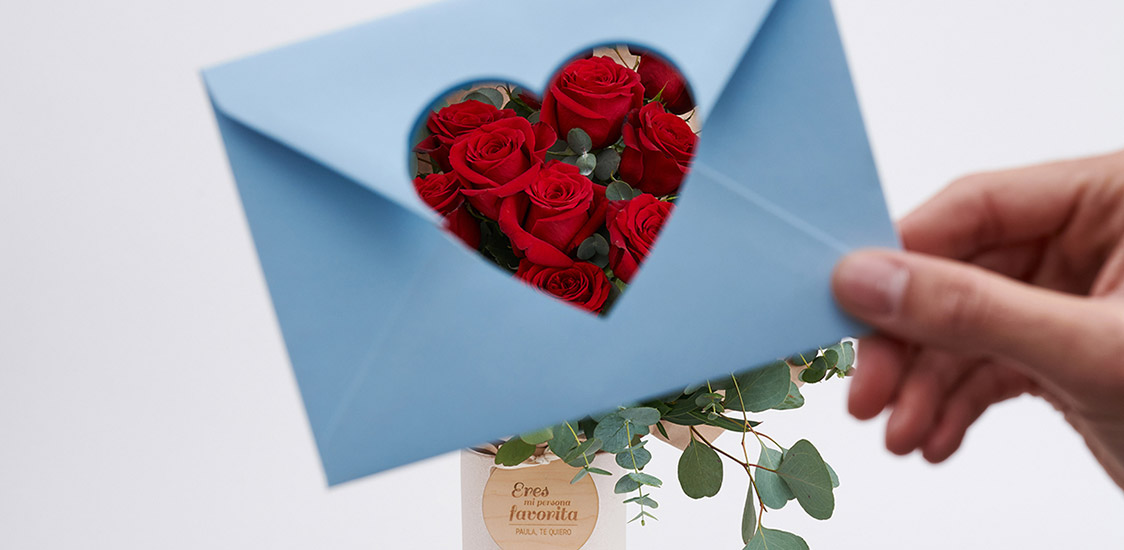 Regalo de San Valentón romántico con dulces a domicilio