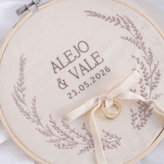 bastidor bordado beige