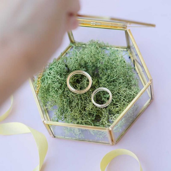 caja de cristal para alianzas de boda