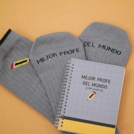 libreta y calcetines profesor
