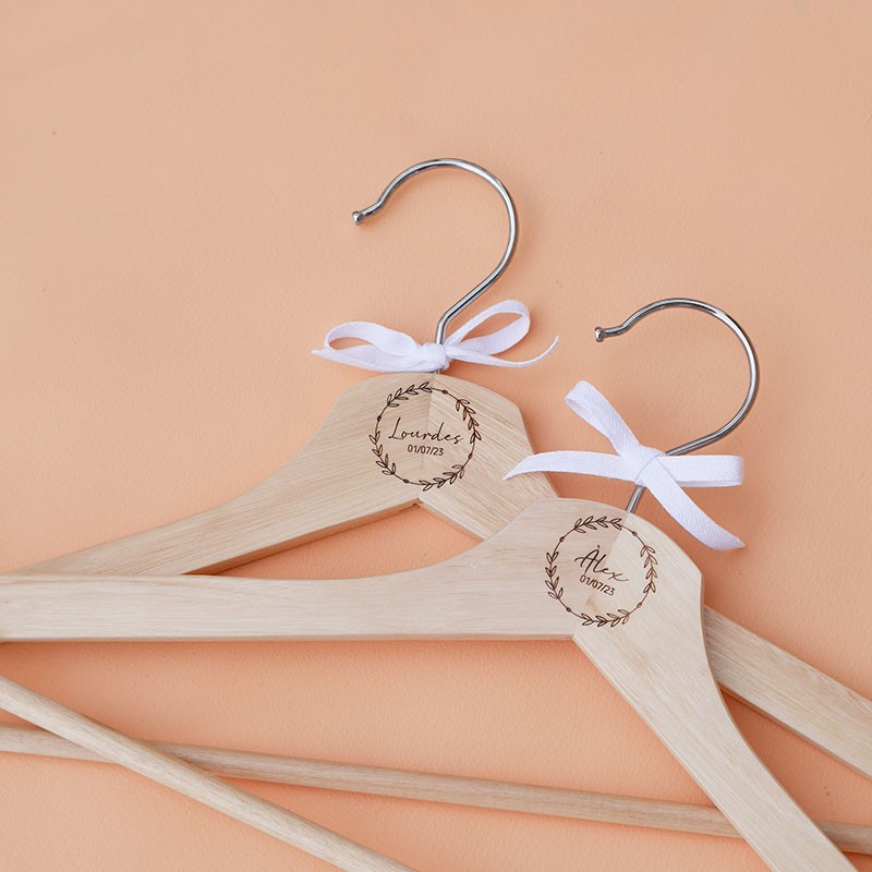 Perchas para novios personalizadas - BODAS TOP