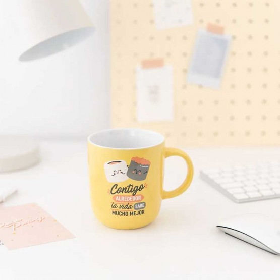 Taza "contigo alrededor"